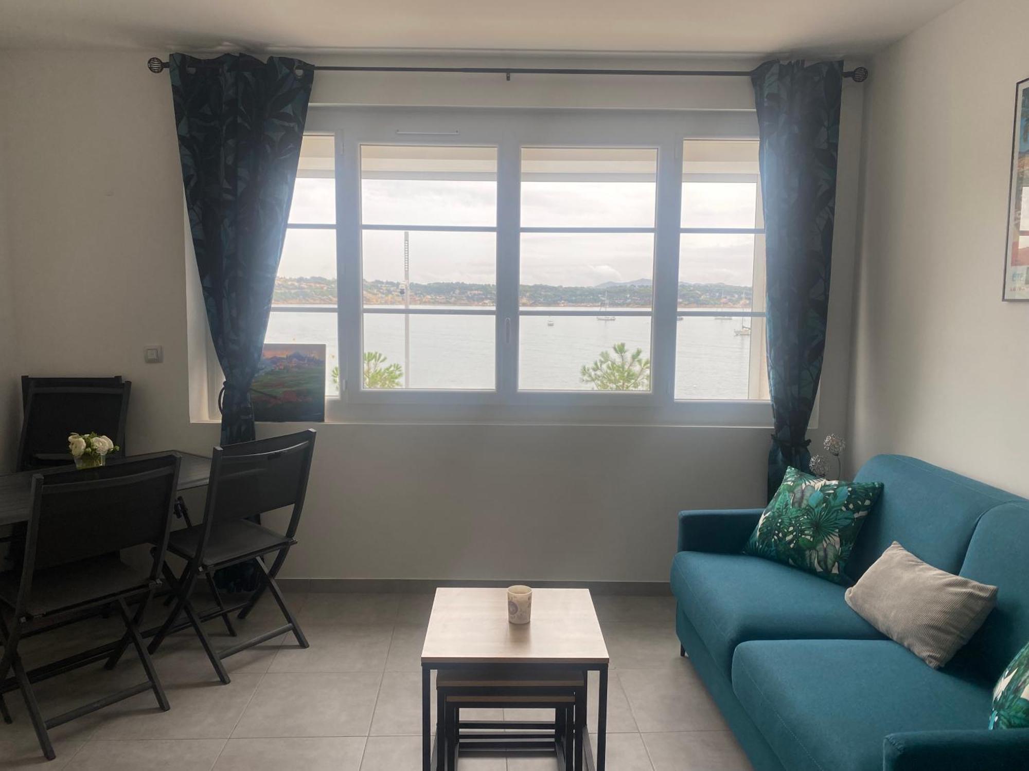 Splendide Studio Miramar Vue Mer Avec Terrasse Bandol Exterior photo